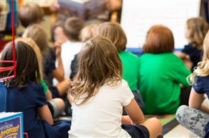 Students at Mallinckrodt Students at Mallinckrodt