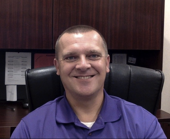 This is the image for the news article titled New SHS principal considers Scottsburg home