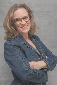 Portrait of author Leslie Connor.