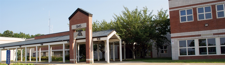 Picture of the front of Stafford Middle School in Stafford Springs, CT.