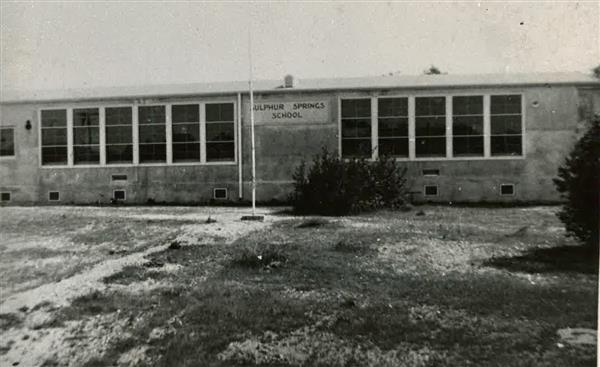 Sulphur Springs School, 1944