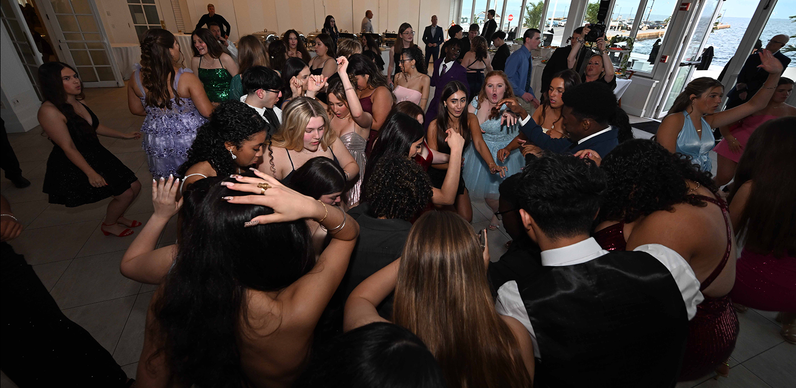 A Night to Remember at the Sachem East Junior Banquet