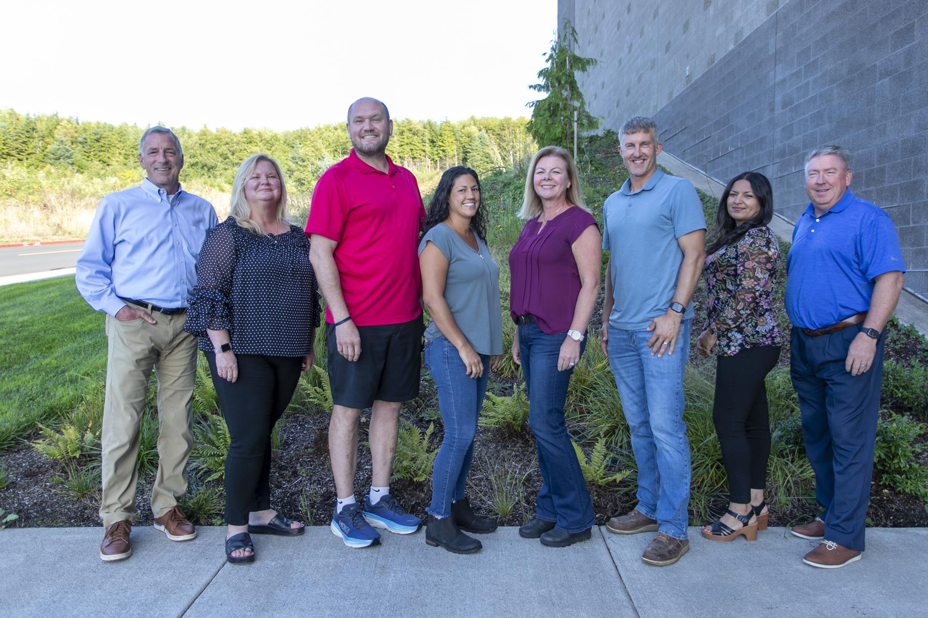 Group picture of the Seaside School District Board Of Directors