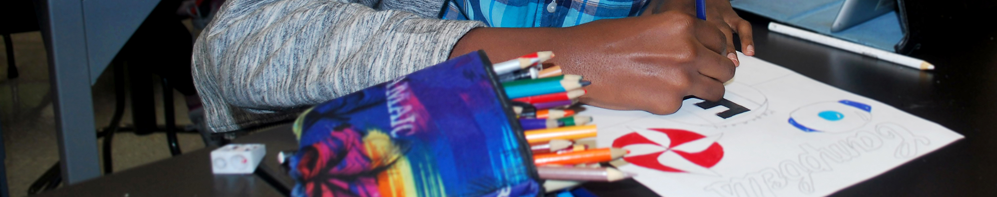 Student in art class