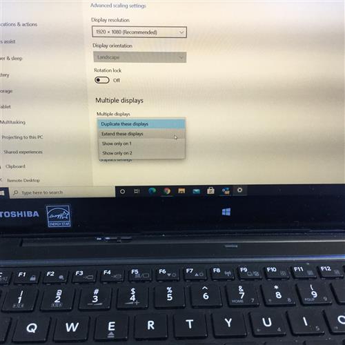 Select Extend these displays 