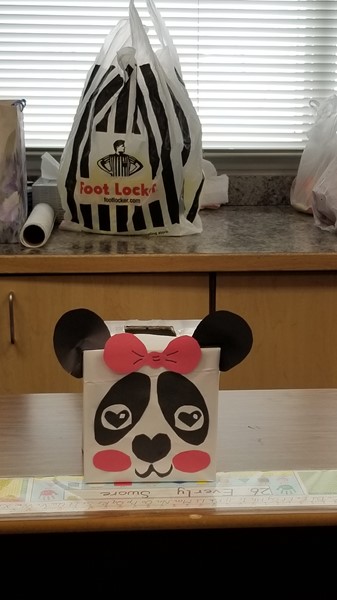 2020-2021 2nd Grade Valentine Boxes 10