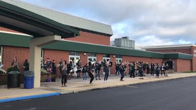 JBHS Band welcoming students to school with the JBHS Fight Song