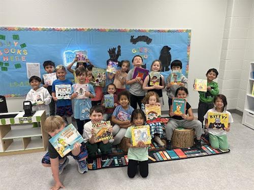 students in the leader in me bookstore