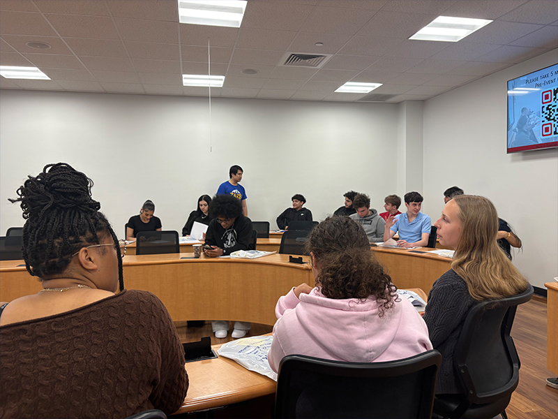 Accounting Students Visit Hofstra Business School
