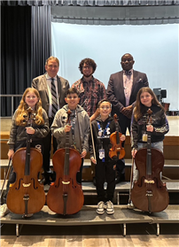 Student-musicians with Staff Members thumbnail264676