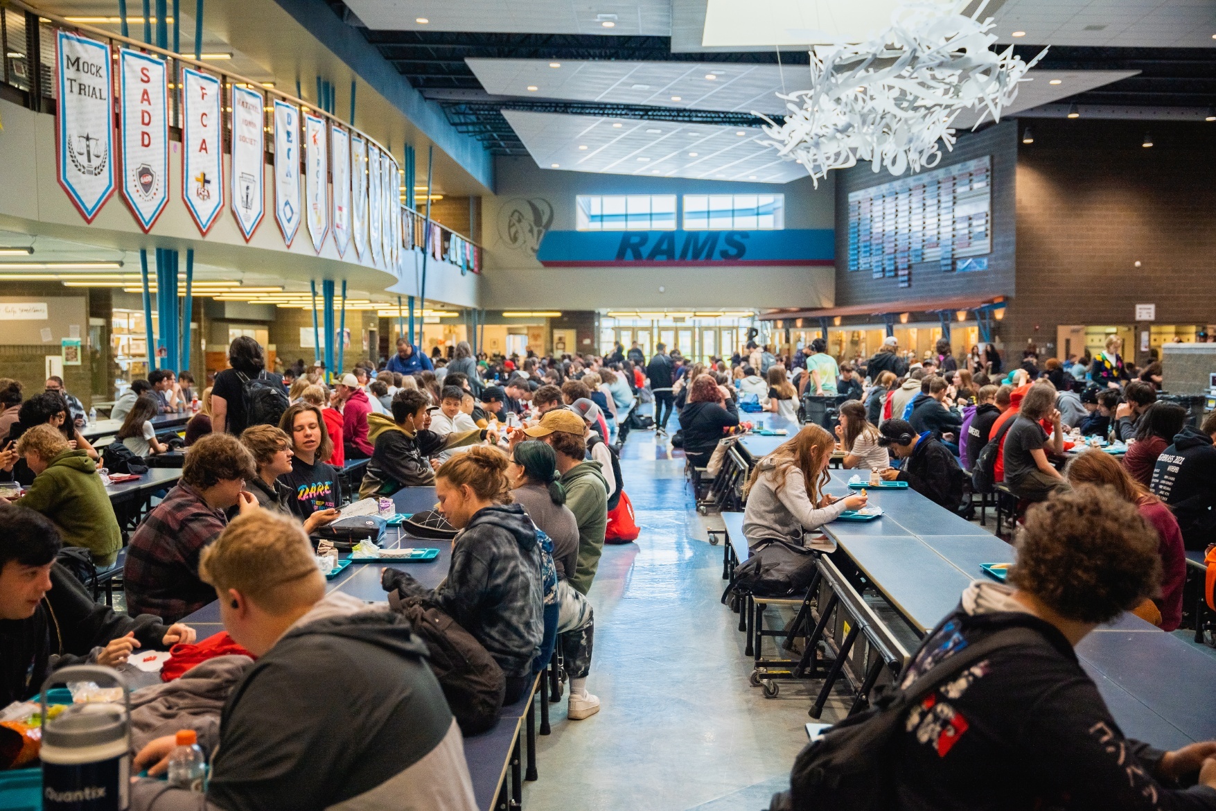 Student lunch DSC03212