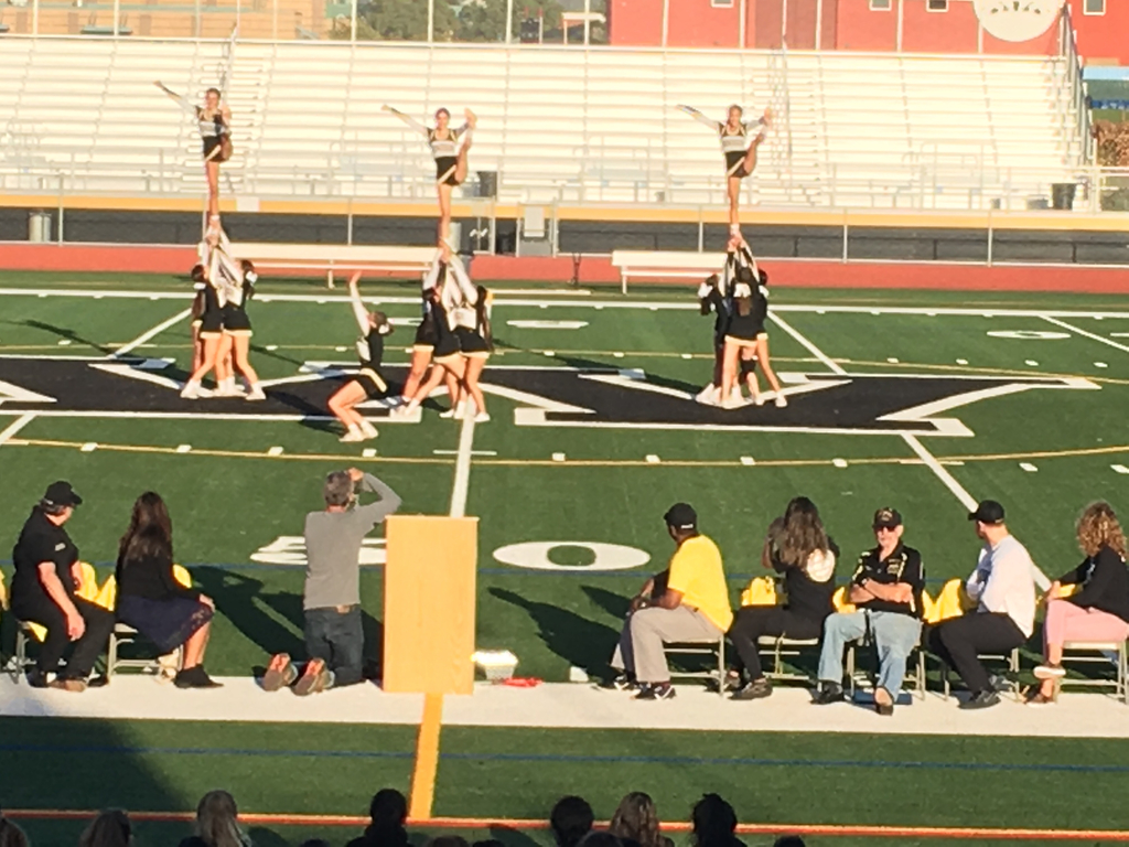 Varsity Cheerleaders 