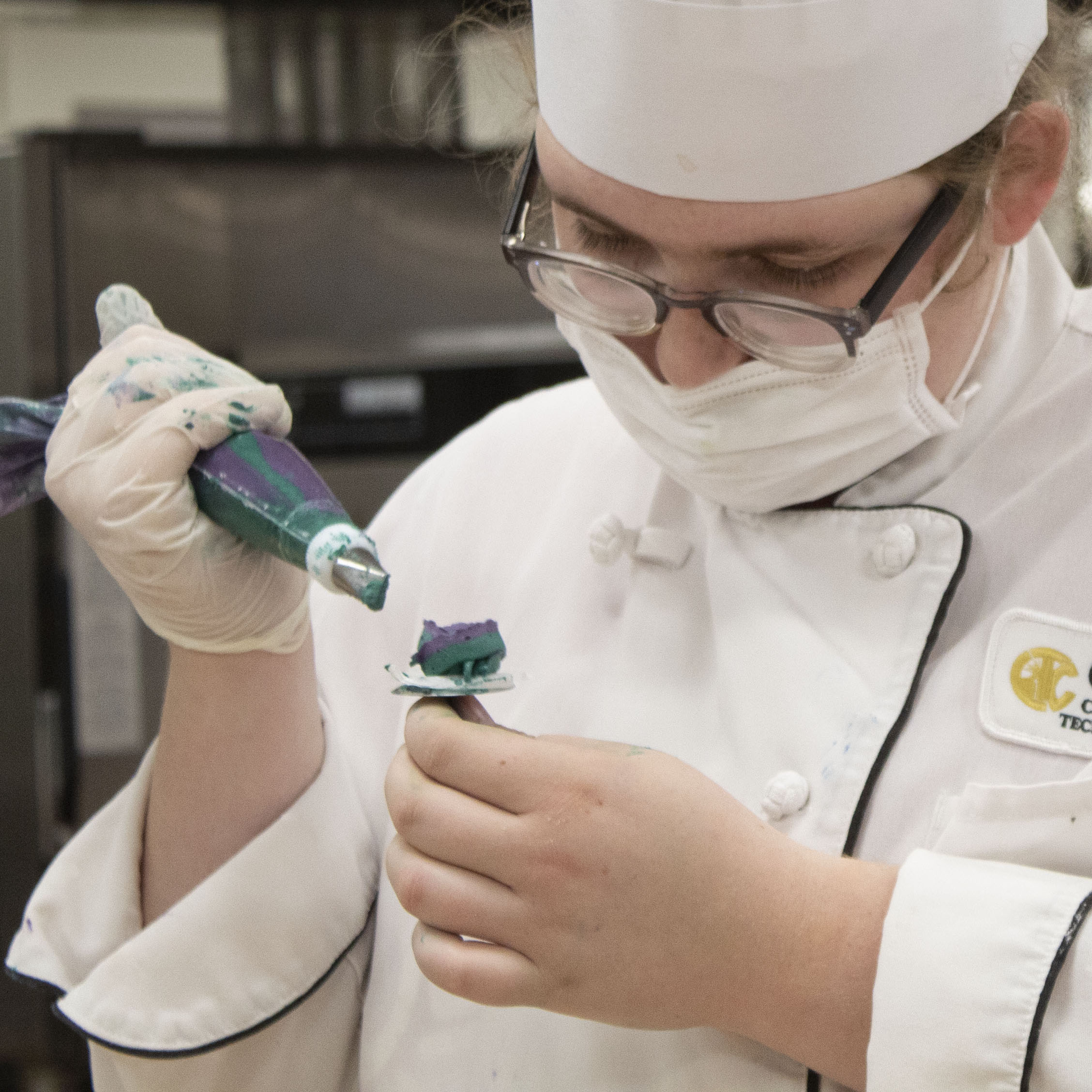 student practicing icing techniques