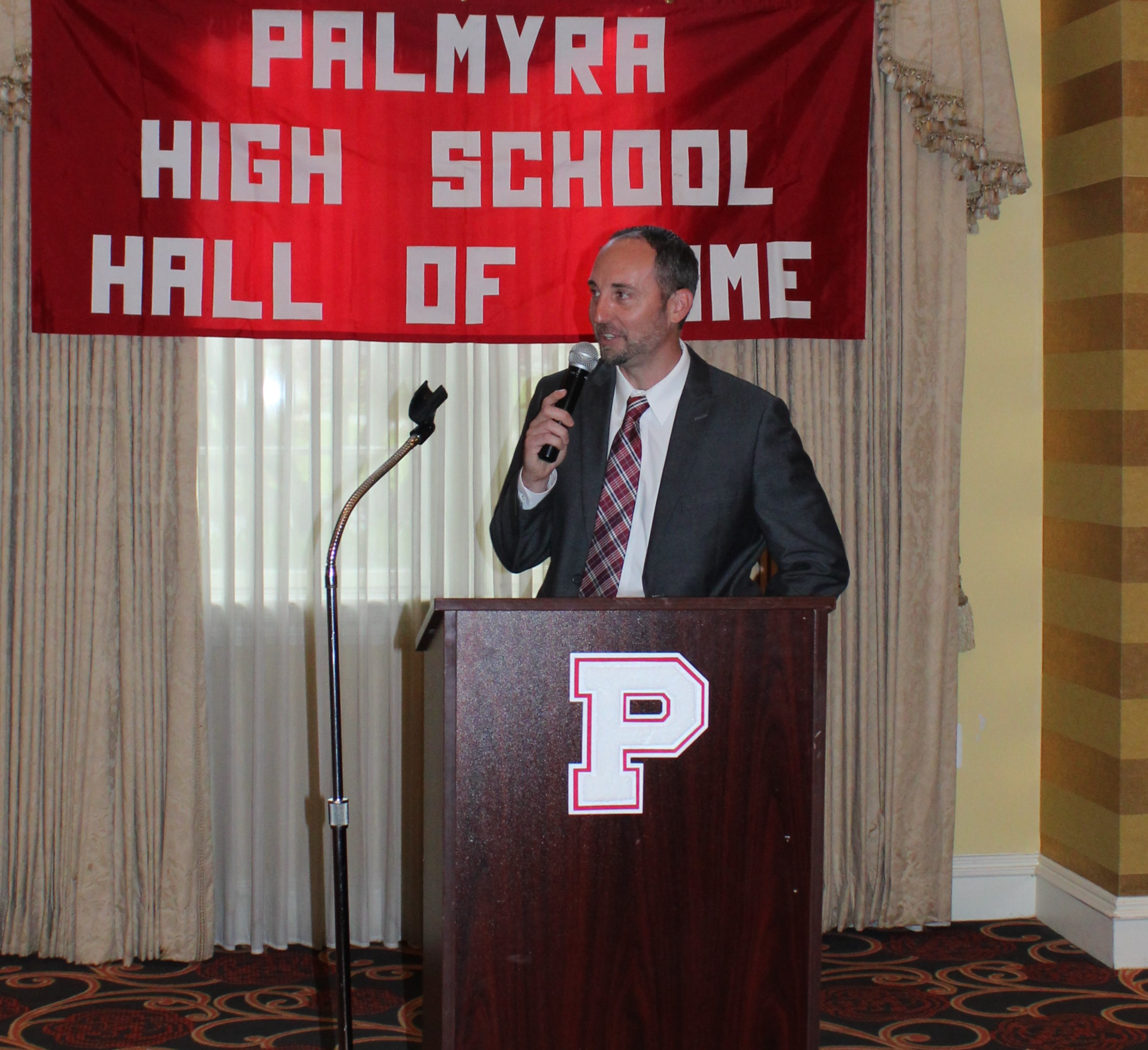 emcee Mike Papenberg