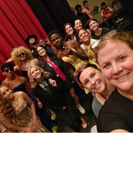 selfie of StuCo advisors with Mr. PHS support team