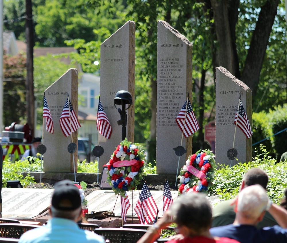 archive photo: palmyra memorial day at memorial