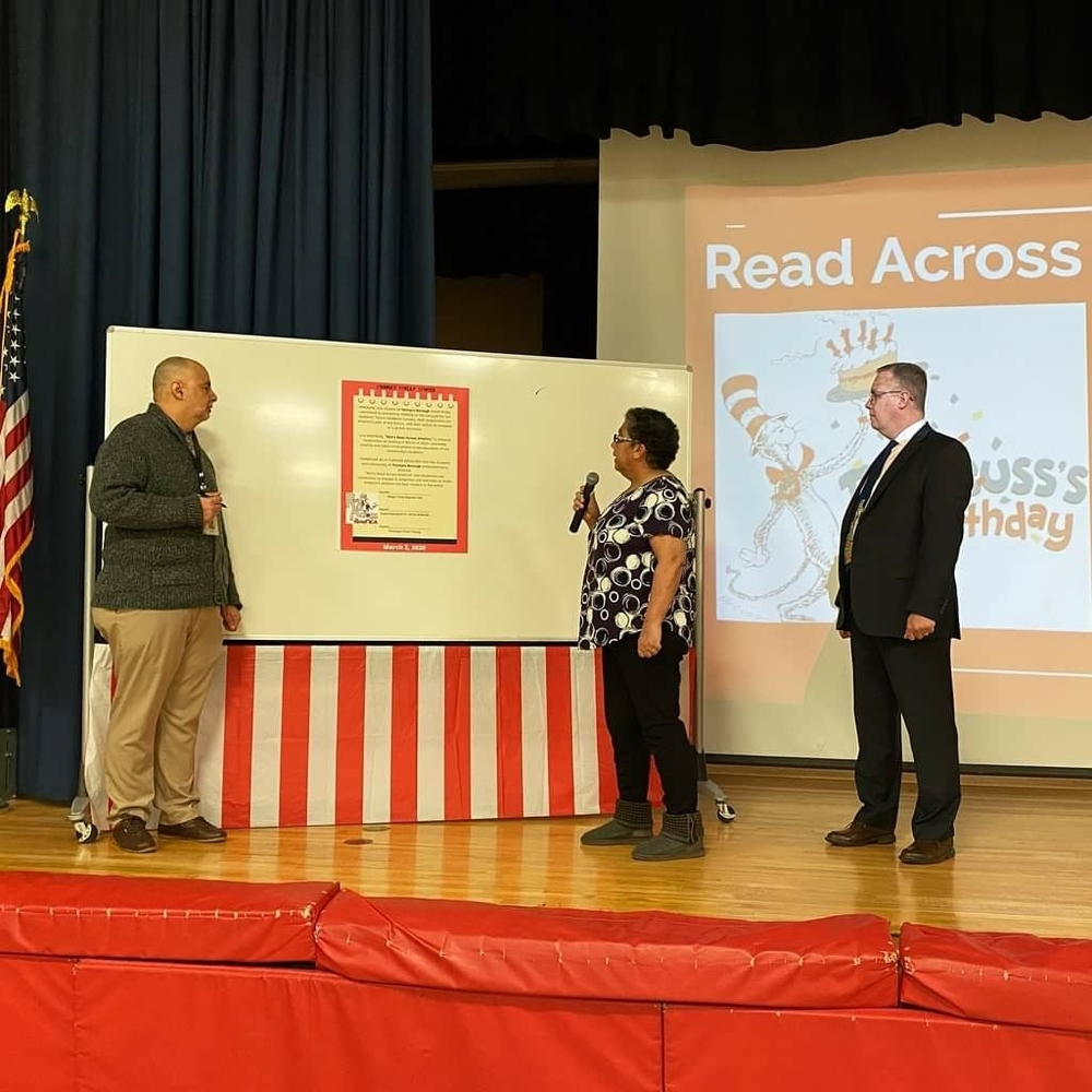 Mayor Opens Read Across America Week